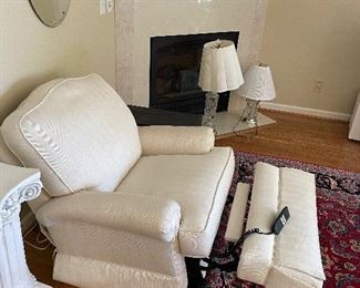 #18 "Taylor King Furniture Electric Lift Chair - Cream striped fabric - 40""x38""x38"" (20"" seat depth)" $ 425.00