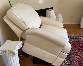 #18 "Taylor King Furniture Electric Lift Chair - Cream striped fabric - 40""x38""x38"" (20"" seat depth)" $ 425.00