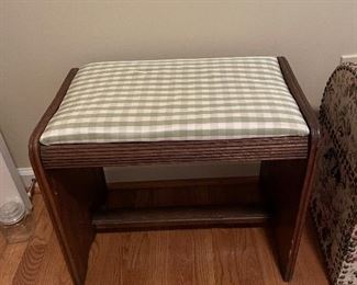 #22 Wood Vanity Stool - 20.5 x 14 x 18 $ 30.00