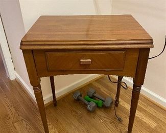 #54 Art Deco Singer Sewing Table with Spindle Legs - 31x24x16.5 $ 100.00