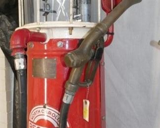VIEW 6 TEXACO MOD. 401-D VISABLE PUMP