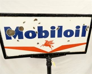 VIEW 3 PORC. MOBILOIL SIDEWALK SIGN