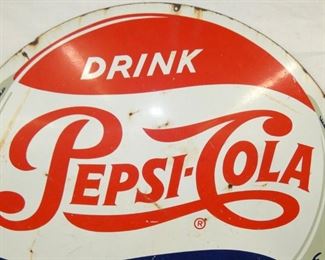 VIEW 4 CLOSEUP TOP PEPSI COLA