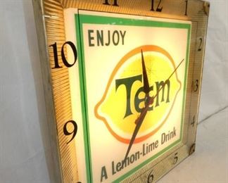 VIEW 3 SIDE VIEW LIGHTED TEEM CLOCK