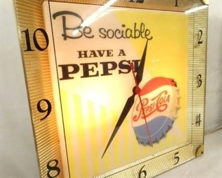 VIEW 4 BE SOCIALABLE PEPSI CLOCK