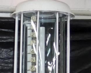 VIEW 3 CLOSE UP 10G. AMOCO VISIBLE PUMP 