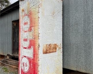 VIEW 3 OTHERSIDE COBLE STORE DISPLAY