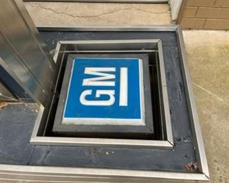 VIEW 6 105X84 CHEV. DEALER SIGN