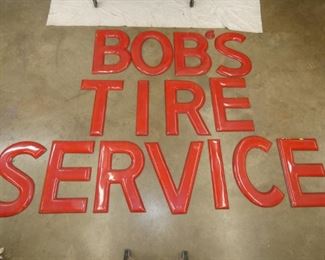 VIEW 2 CLOSEUP LETTERS 15X24