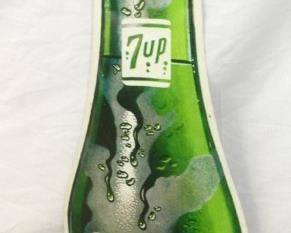 VIEW 2 CLOSEUP 7UP BOTTLE SIGN