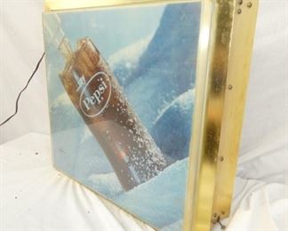 VIEW 7 PEPSI SPINNER CLOCK 19IN