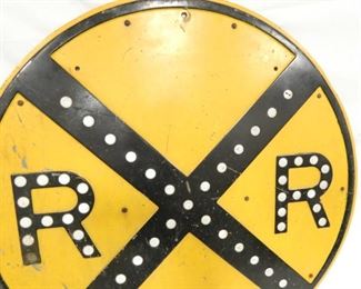 VIEW 2 CLOSEUP CAT EYES