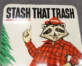 VIEW 2 CLOSEUP STASH THAT TRASH