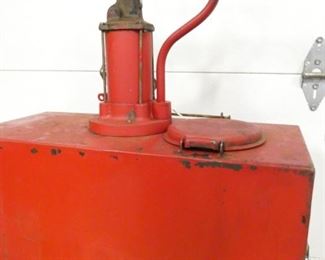 VIEW 2 CLOSEUP KEROSENE PUMP