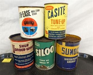 GROUP PICTURE VARIOUS OIL CANS