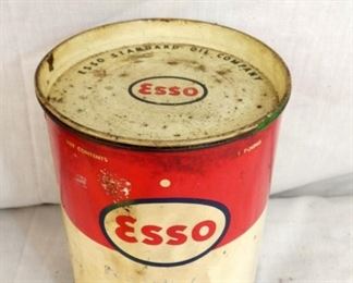 VIEW 2 CLOSEUP OIL CAN