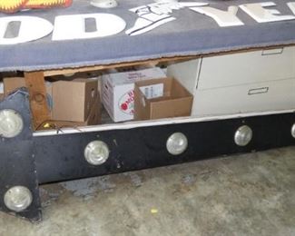 9 1/2FT. SIGN ARROW CAN SIGN