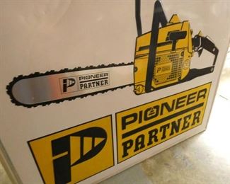 VIEW 4 EMB. 57X46 PIONEER SIGN