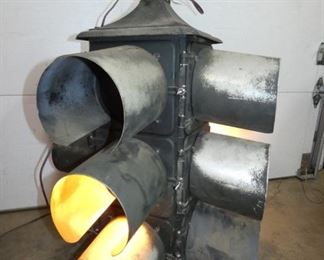 EARLY 4 WAY STOPLIGHT