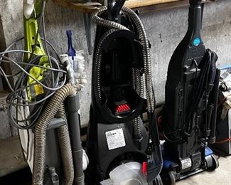 Carpet cleaning machines