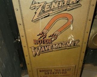 1941 Zenith 10-S-567 Console Radio