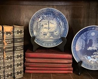 Copenhagen plates and antique books