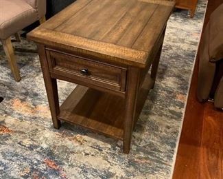 End table with drawer 24 x 20 x 26