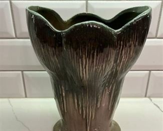 Lovely McCoy vase 9 1/2 inches high
