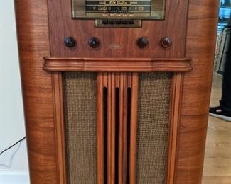 Restored Vintage RCA Victor console radio, serial # 133172, with "Magic Loop Antenna."