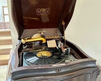 Vintage Victrola Case (Saul Birns NY) 