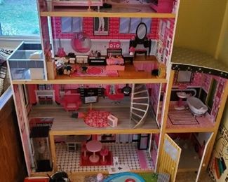 Large Doll House