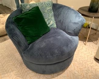 Velroy Swivel Chair (2)