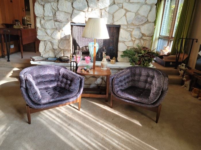 Crete Estate Sale Clocks, MidCentury Furniture... starts on 10/21/2022