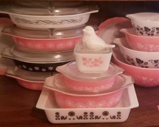 Hazel Atlas, Pyrex Daisy, Gooseberry, Scroll, Rooster promo space saver, snowflakes, divided dishes, and small decorations to perfect your vintage displays .