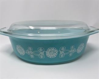Pyrex Lace Medallion 045 Baking Dish