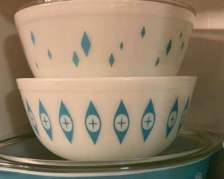 Elusive and hard to find promotional Pyrex such as the lace medallion (bottom), "Atomic Eyes" mixing bowl(s), and the "Dainty Maid" Diamonds mixing bowl.
