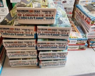 Plasticville and Lionel houses, buildings...