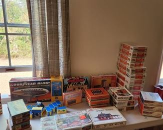 Plasticville and Lionel houses, buildings...