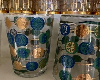 5 of the glasses on the bottom row