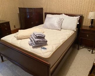 Beautiful antique bedroom set - full size