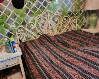 Vintage Wicker Full Bed