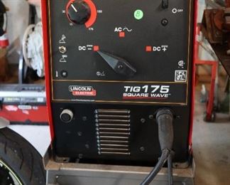 Lincoln Welding Machine on Stand