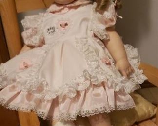 Handcrafted Porcelain Dolls by Joyce Hatcher of Tennessee
