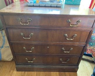 Lateral file with 2 drawers over file drawer