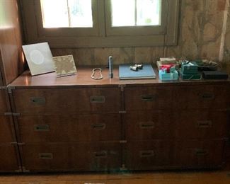 Henredon 6 drawer chest