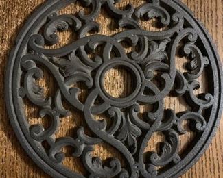 Cast iron gate motif