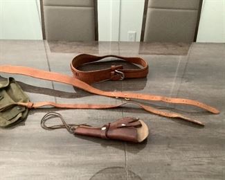 Vintage belt accessory lot