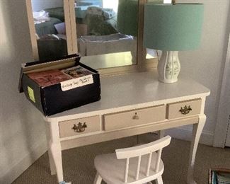 Dressing table