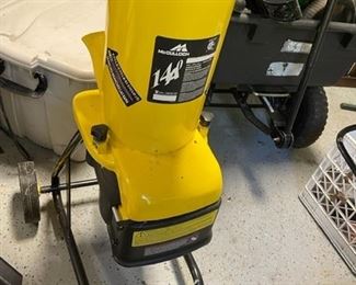 McCulloch leaf shredder