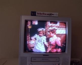 TV VCR combo works!